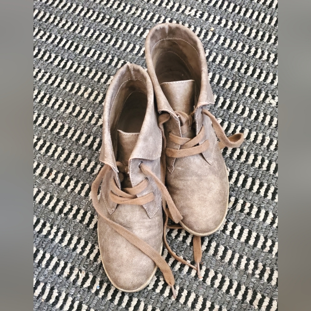 Indigo Rd. Suede Shoes